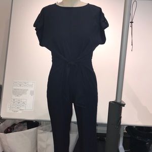 Ellen Tracy navy jump suit size 6